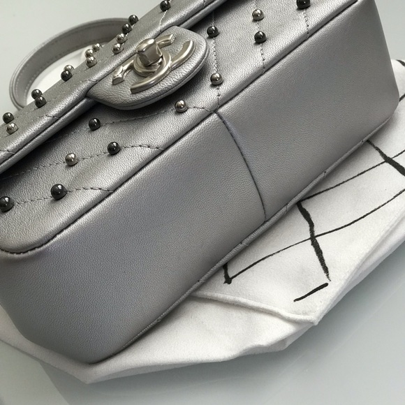 Authentic LimitedEdition Chanel Stub Wars Flap Bag - Picture 4 of 8